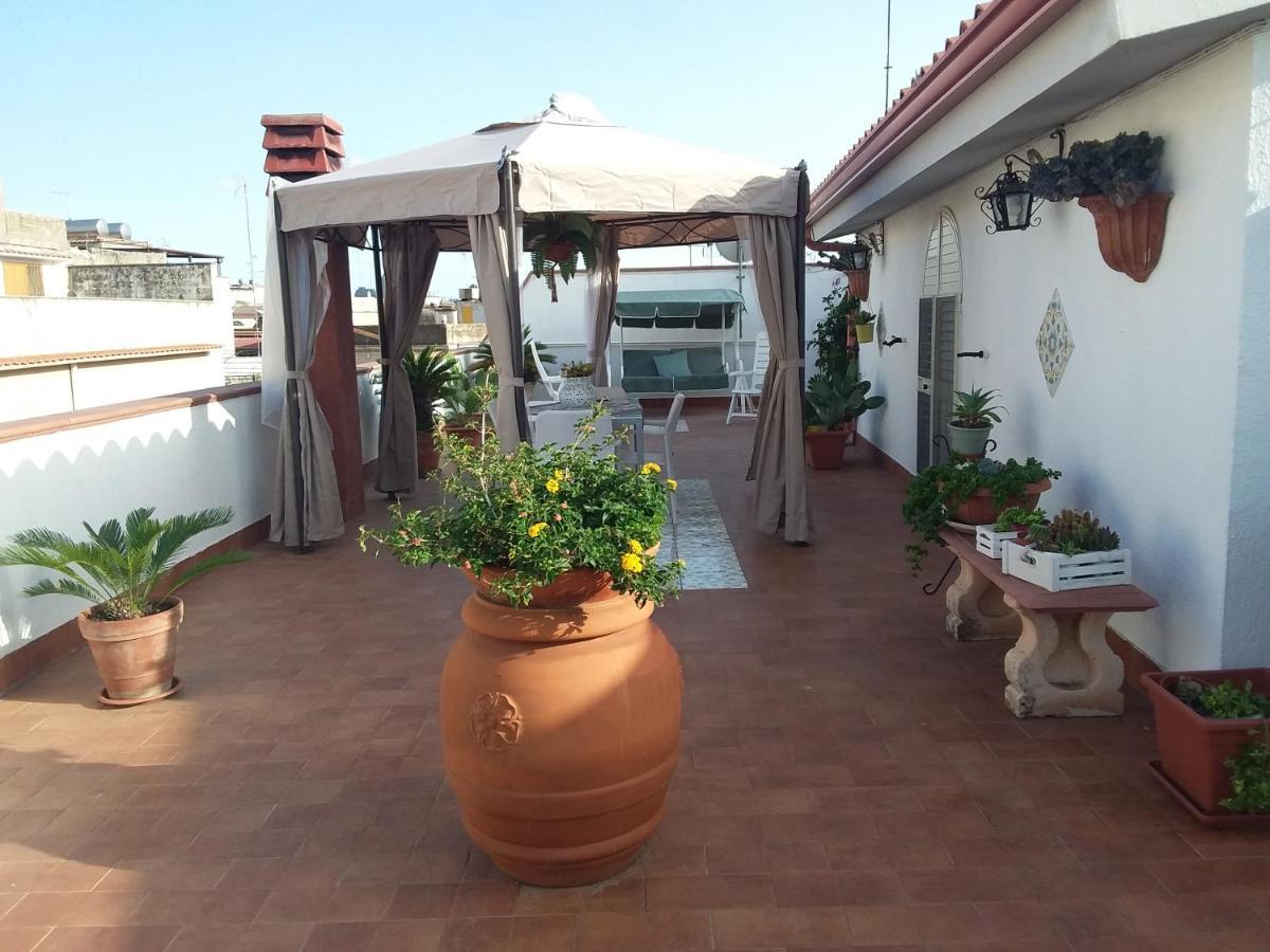 Dolce Far Niente Villa โนโต ภายนอก รูปภาพ