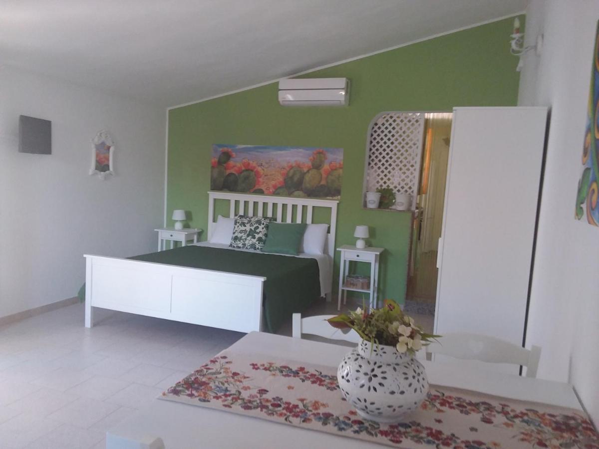 Dolce Far Niente Villa โนโต ภายนอก รูปภาพ