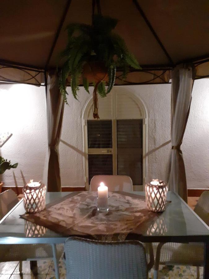 Dolce Far Niente Villa โนโต ภายนอก รูปภาพ