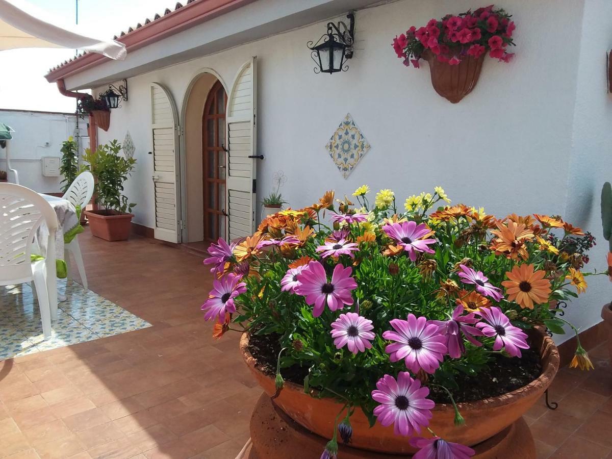 Dolce Far Niente Villa โนโต ภายนอก รูปภาพ